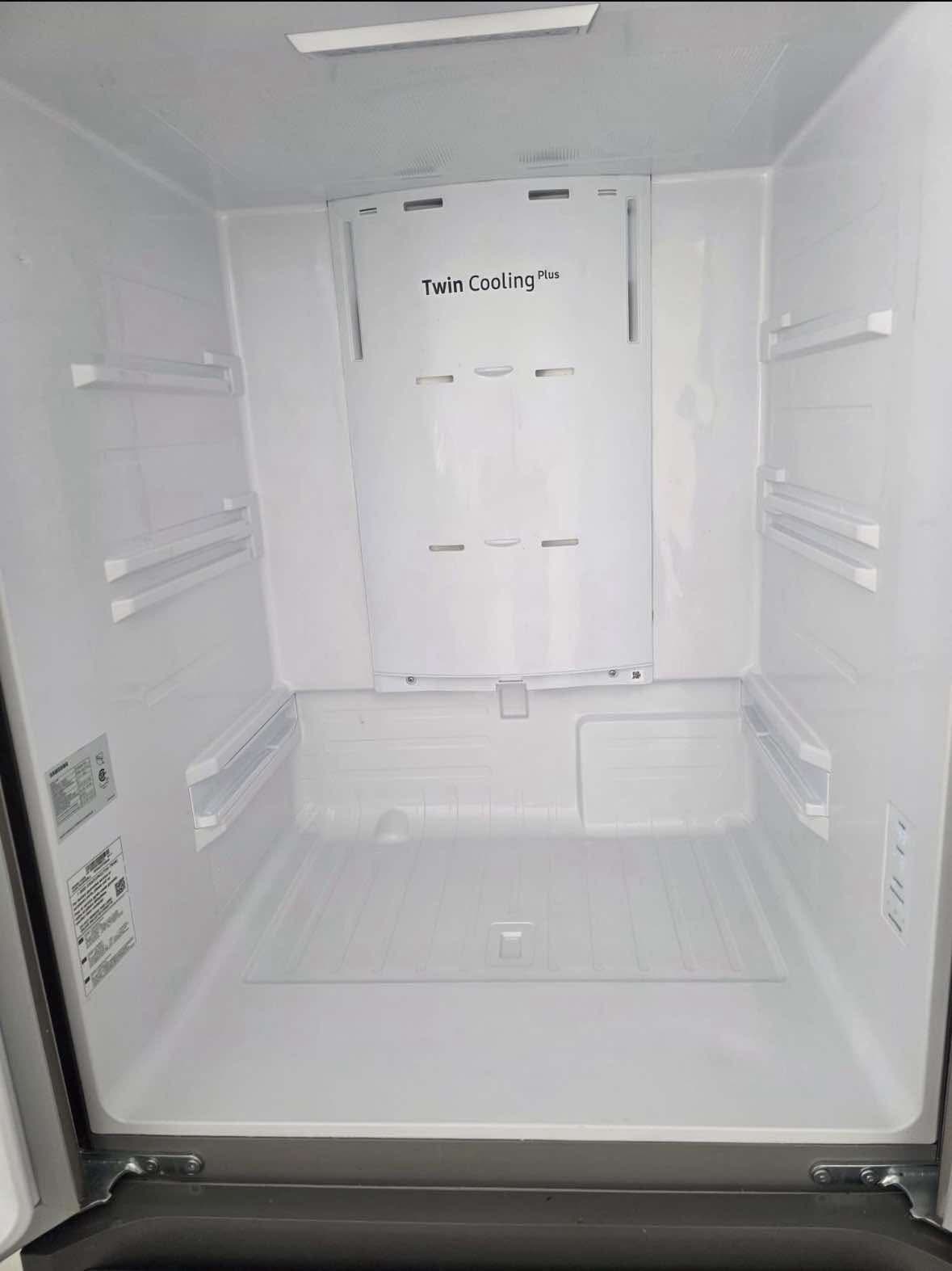 Immaculate fridge interior after deep cleaning