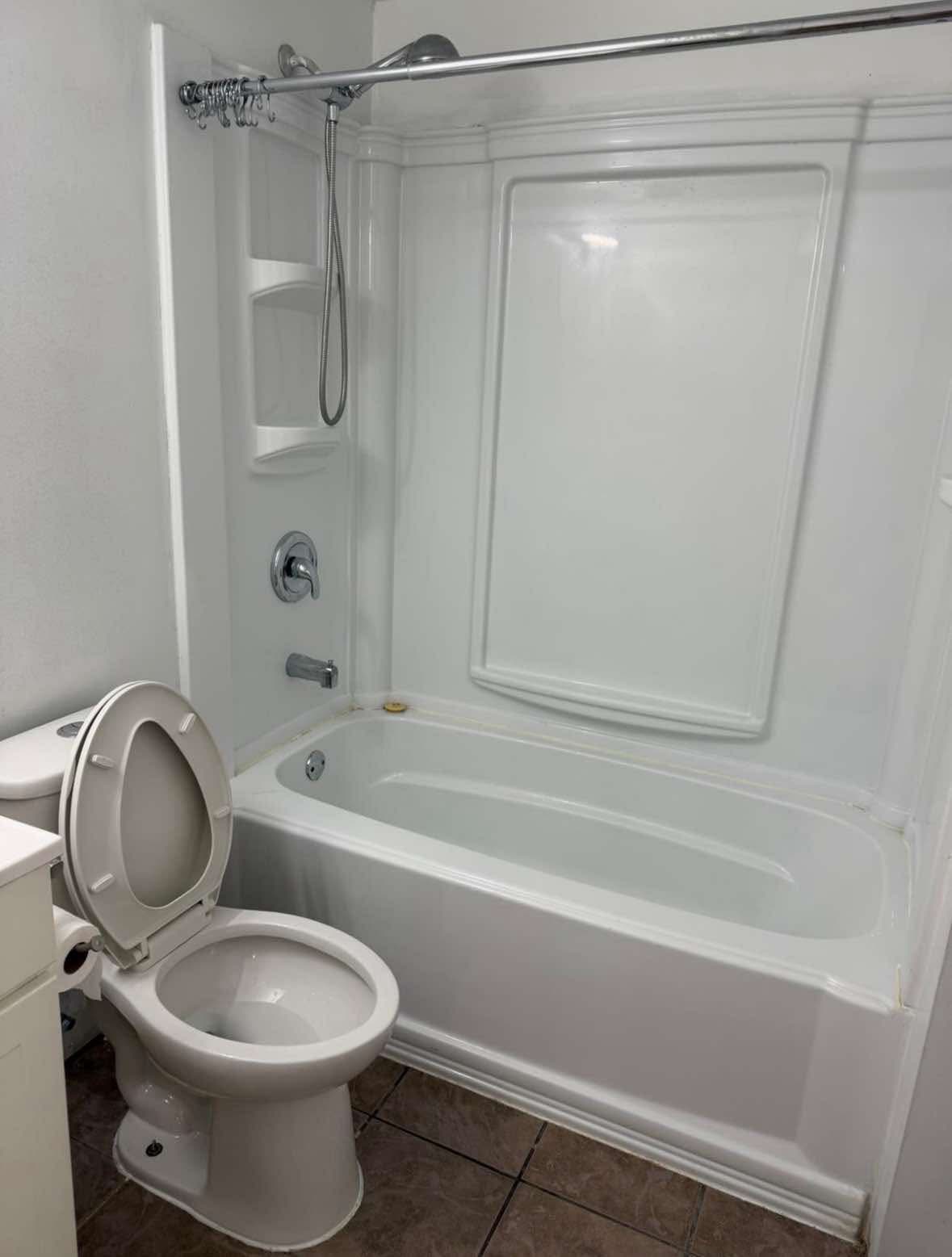 Clean bathroom during move-out cleaning